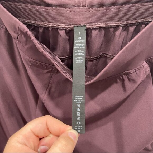 Lululemon Men T.H.E. Short Linerless 9” Size Large - Picture 5 of 6